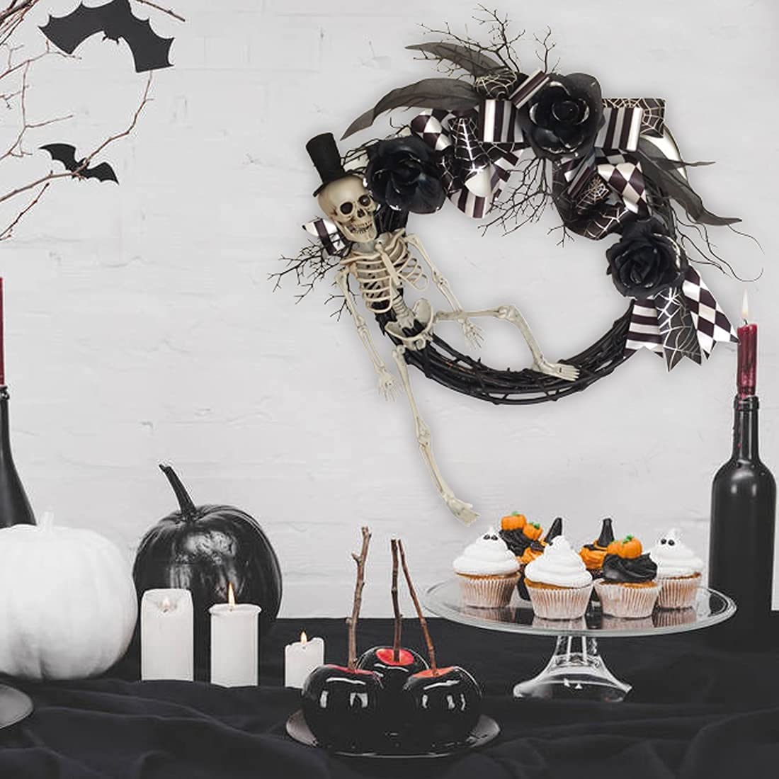 Couronne avec une tête de mort - décorations d'Halloween