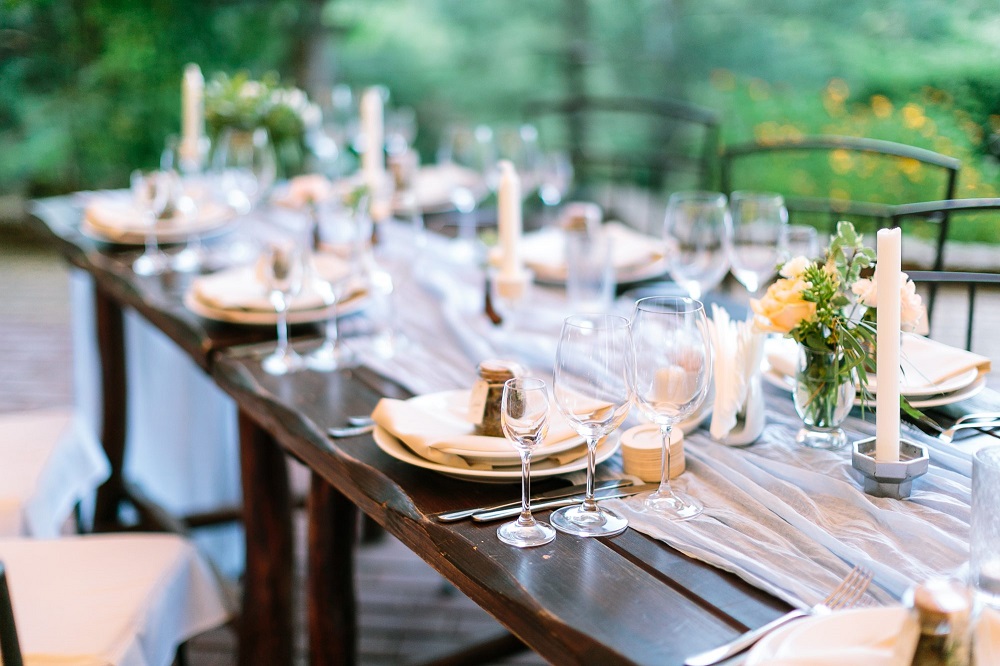 Puesta de mesa en el patio - Boho