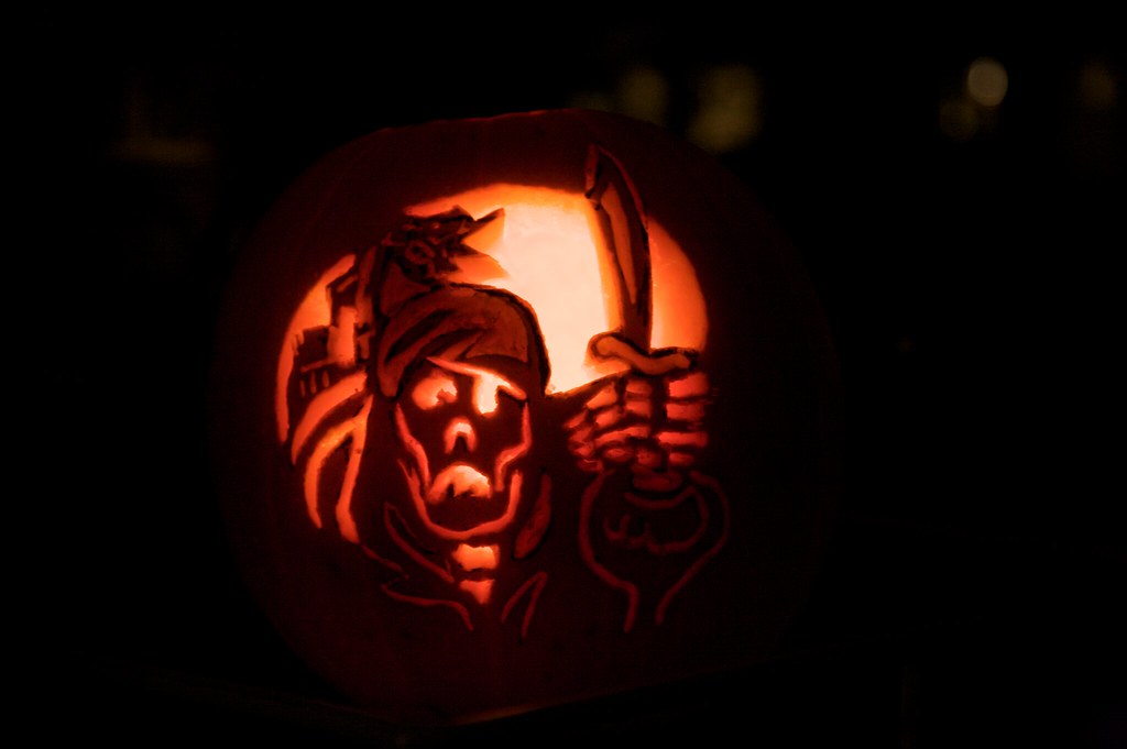 Pumpkin carving stencils - A pirate