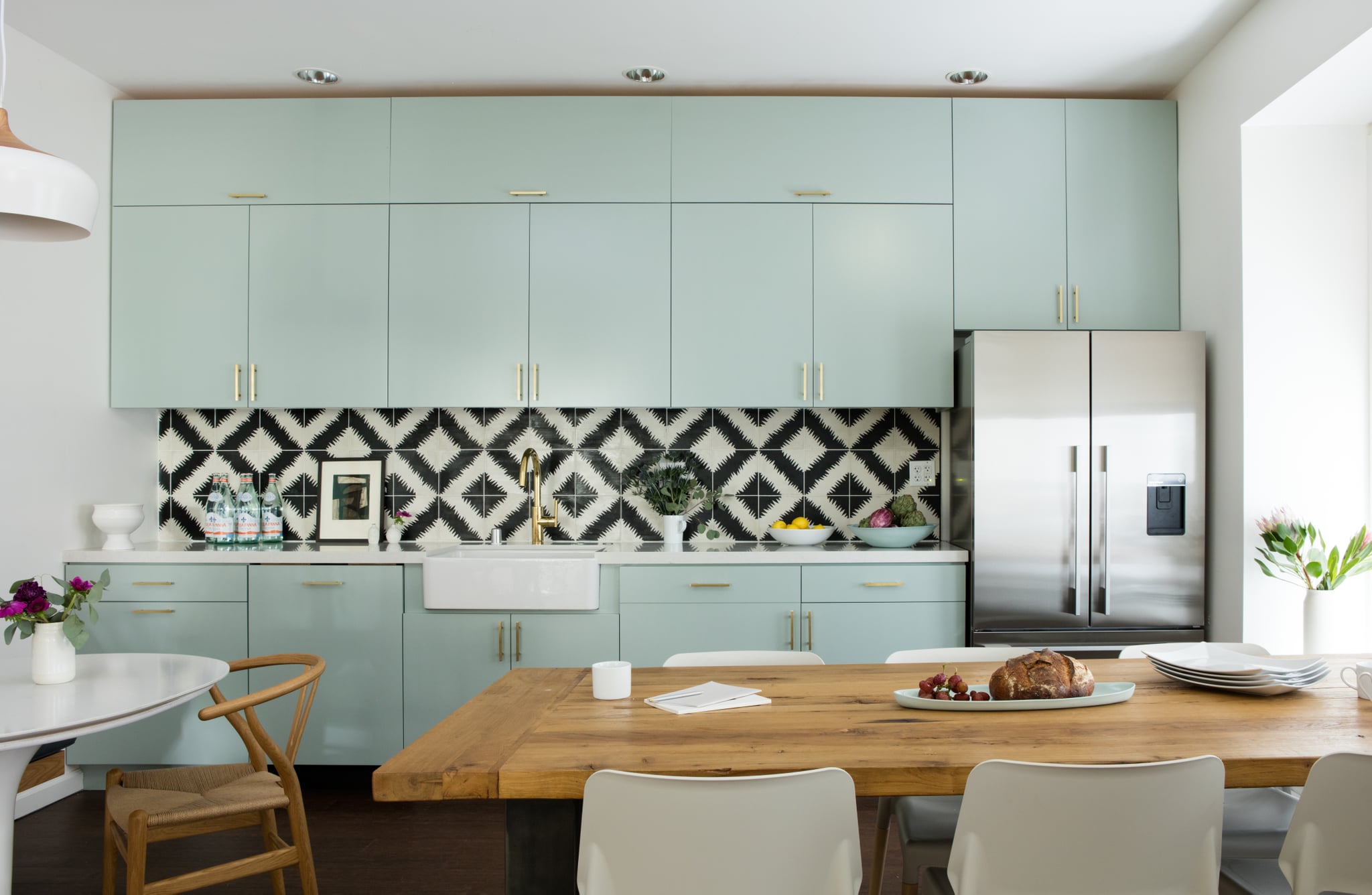 A modern kitchen and mint green color - the latest hit!