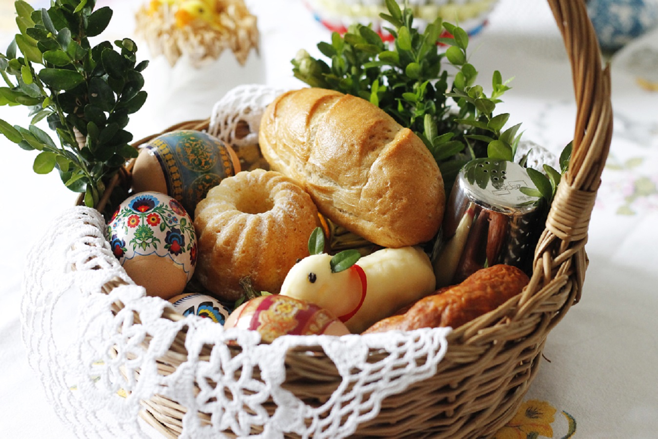 Cesta de Pascua - ¡Aprenda Qué Poner en la Cesta de Pascua!