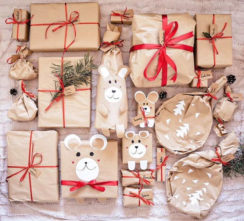 Ideas creativas para envolver regalos: papel de estraza