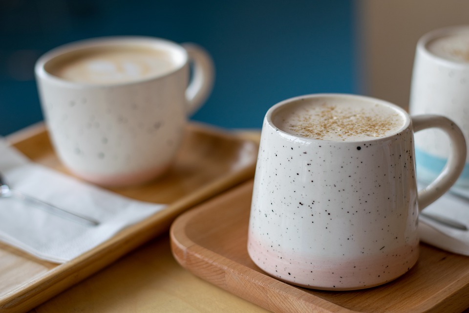 Una taza o un vaso - un regalo universal del Día de los Abuelos