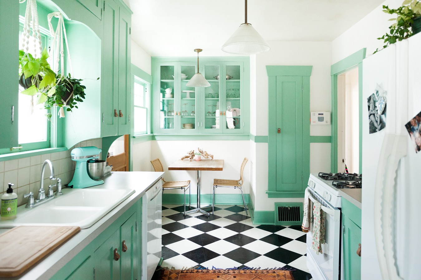 Retro Kitchen - Discover the Beauty of Retro Kitchen Decor