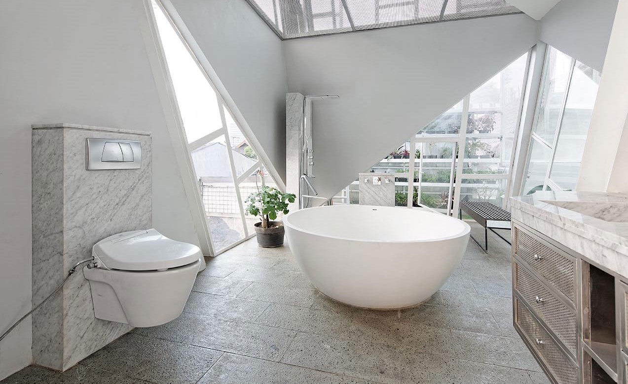 Bagno in soffitta - Come creare uno spazio funzionale?