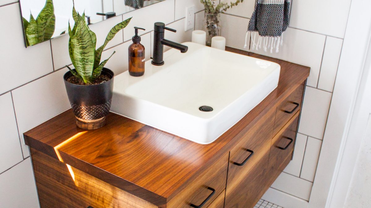 Wood and bathroom - is it a good combination?