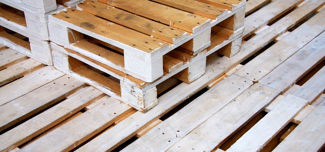 Pallet furniture for your garden - which pallets are the best?