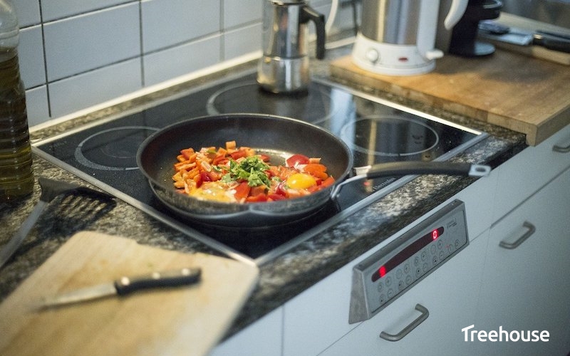 4 Best Le Creuset Pans for December 2022