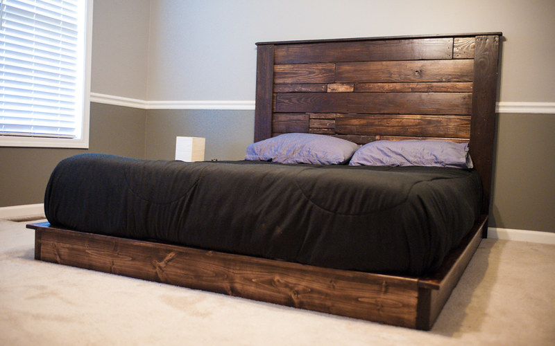 Idee di mobili per pallet. Come fare un letto di legno per pallet?