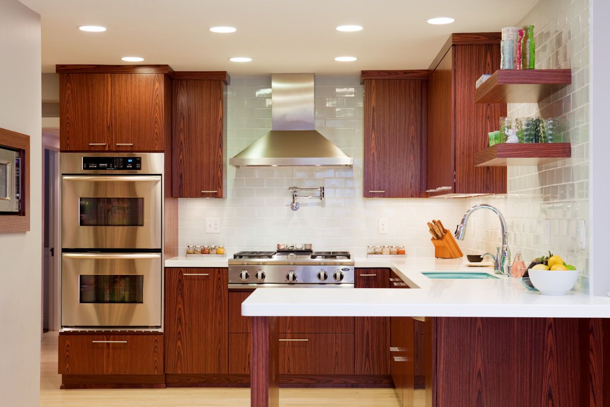 The kitchen in an unusual color - is rosewood a good choice?