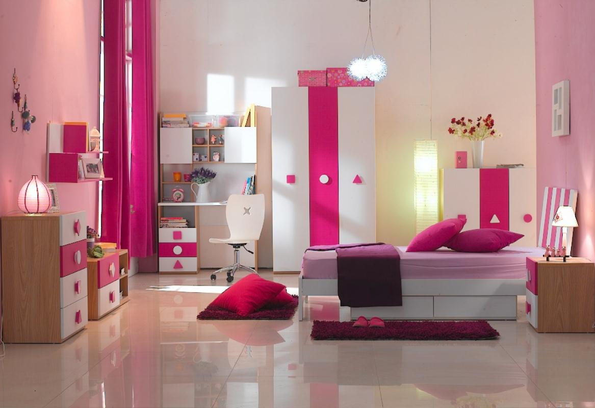 Habitación infantil fucsia