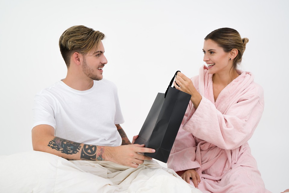 Valentinstag Geschenk für Ihn - Check TOP 5 Geschenke für Boyfriend