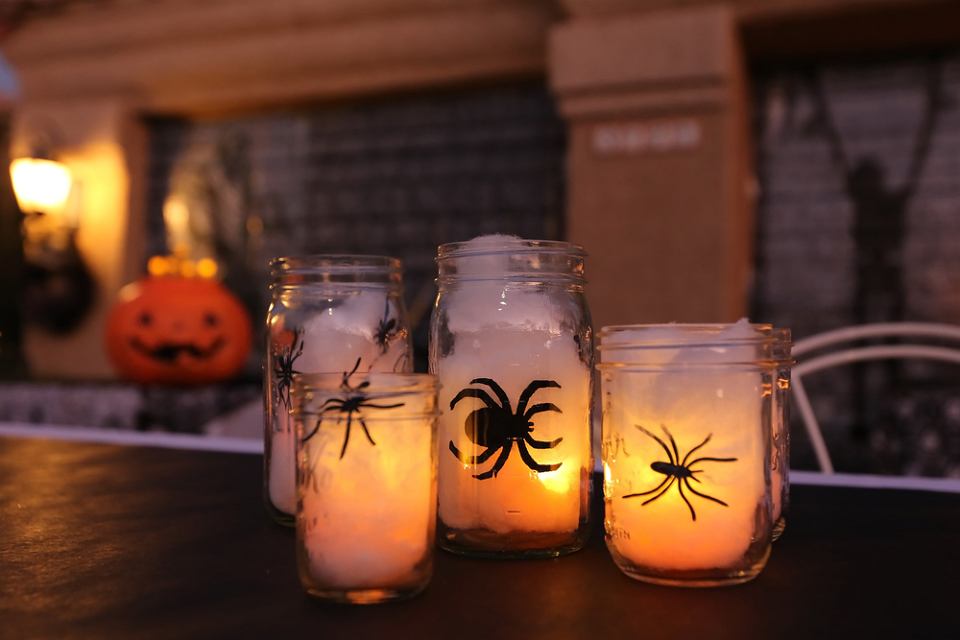 Tarros de araña - Manualidades Hallween