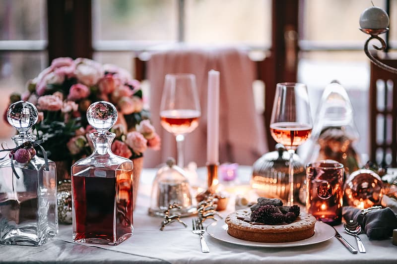 A modern Christmas table