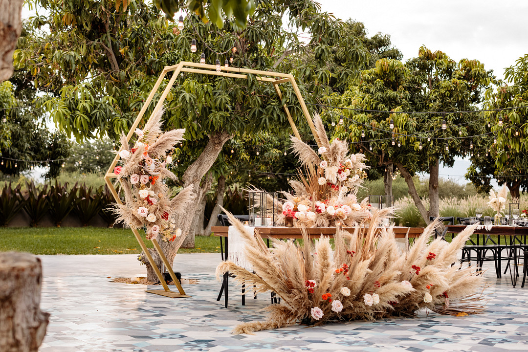 Outdoor wedding - pampas grass