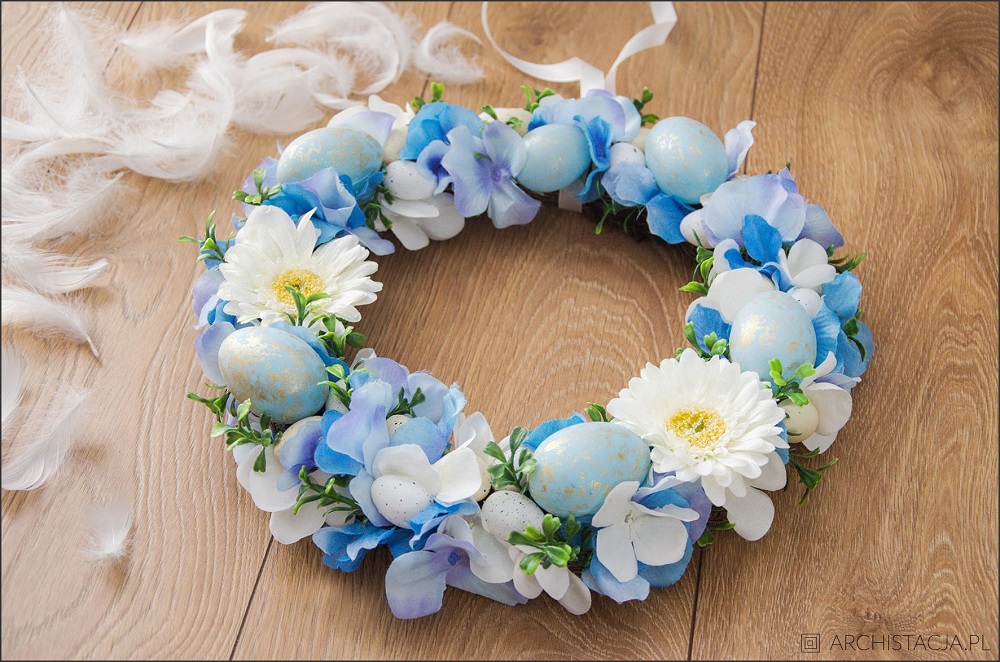 Une couronne de Pâques bleue - centres de table pour Pâques