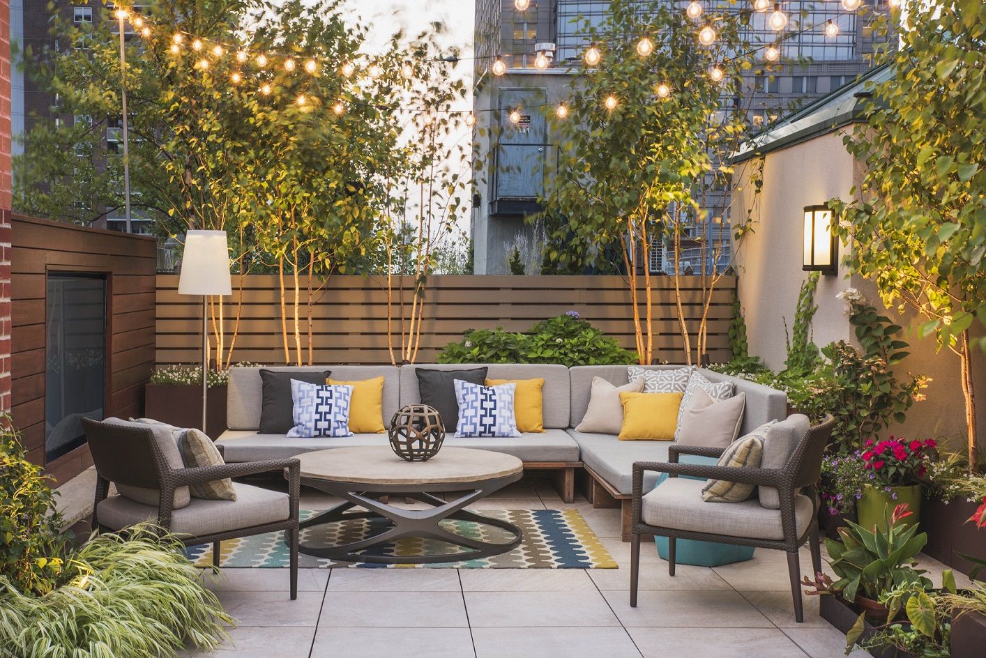 Balcony encosure with plants